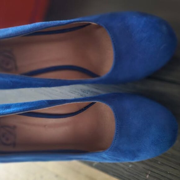 BRAND NEW/NEVER WORN WEDGES - Picture 2 of 3